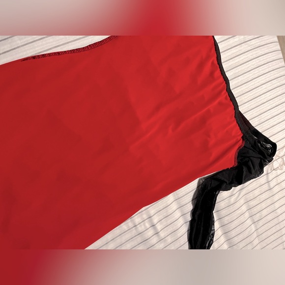 Black net dress (red shade inside) - Picture 2 of 3